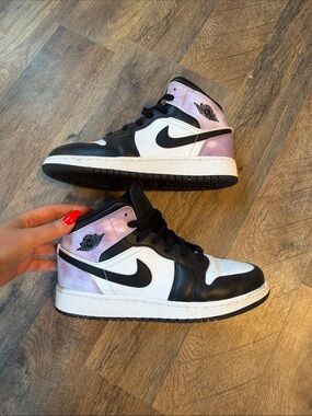 Nike size 5Y High-Top Sneakers — White Black Pink